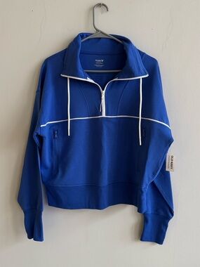 NWT old navy sweatshirt